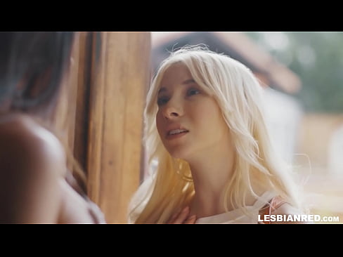 ❤️ A nena chega a casa uns meses despois e acaba comendo o coño da súa madrastra ❤ Porno casero en % gl.porngameshub.ru %