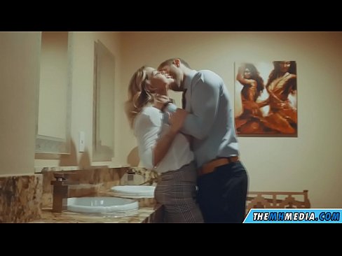 ❤️ Cando unha loura tetona seduce nun baño público ❤ Porno casero en % gl.porngameshub.ru %